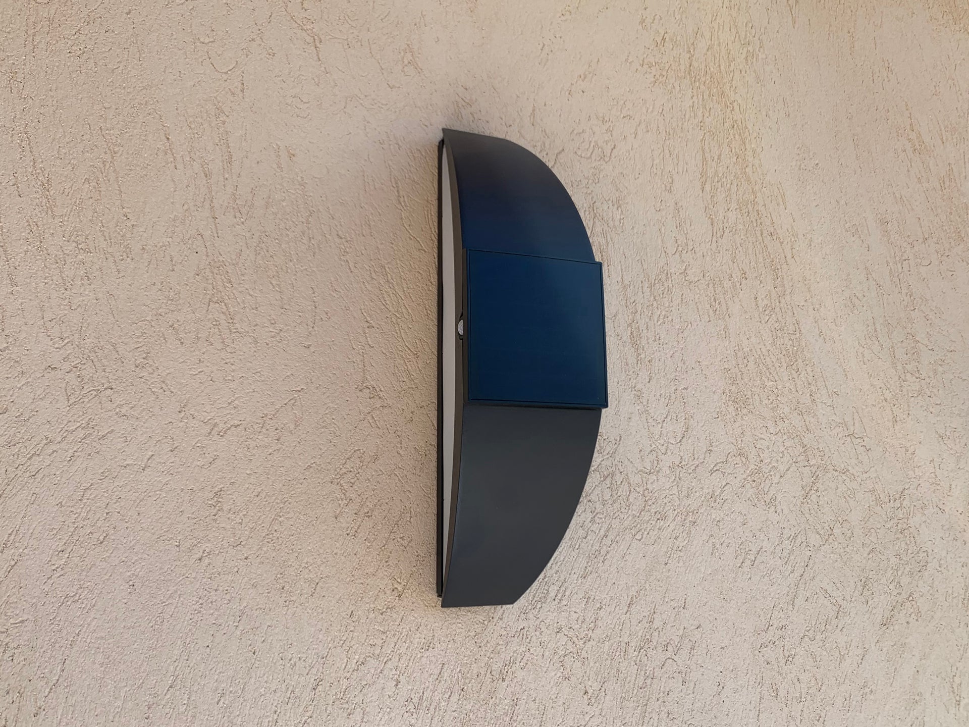 Solar wall light test