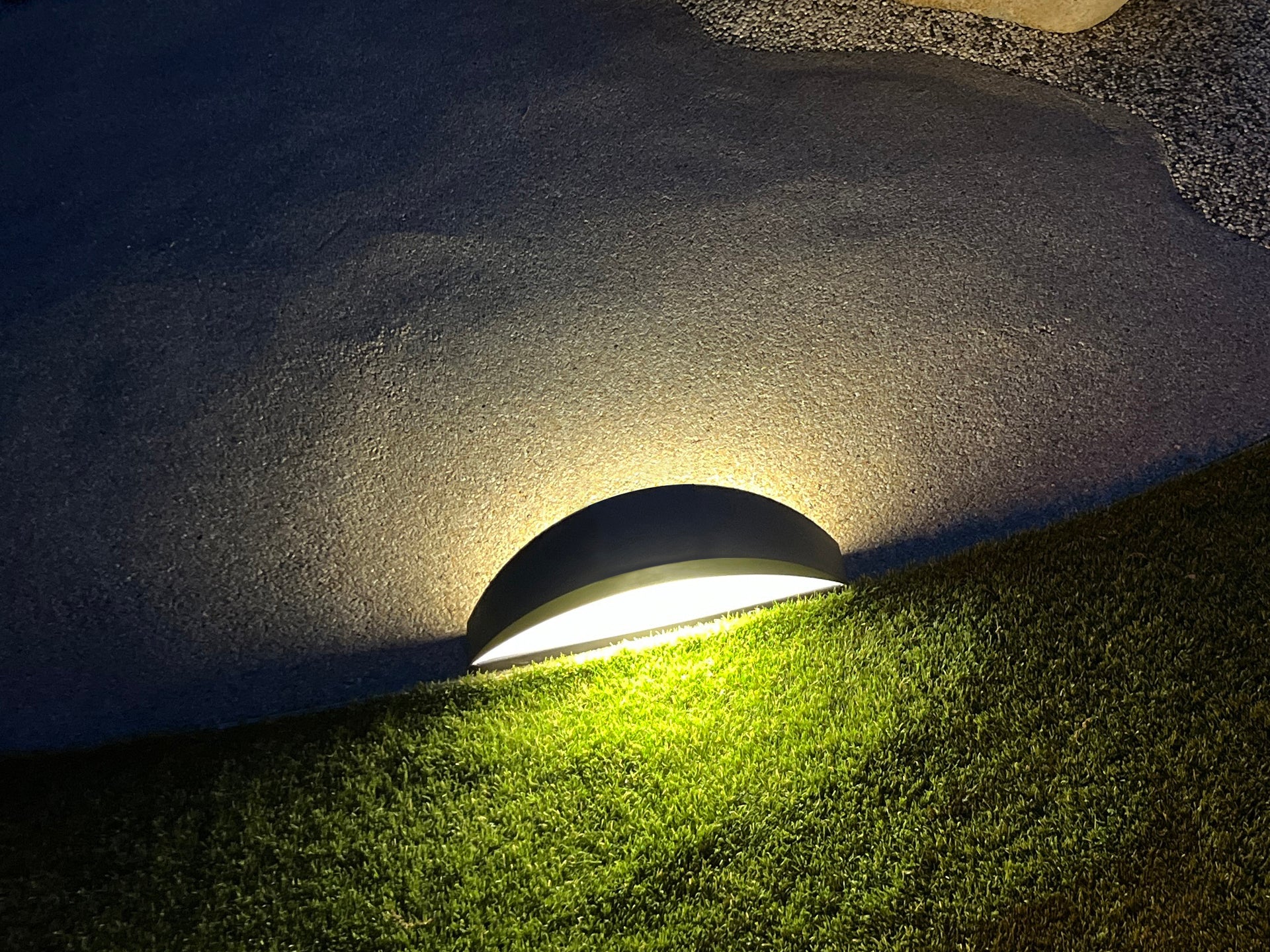 Solar wall light test