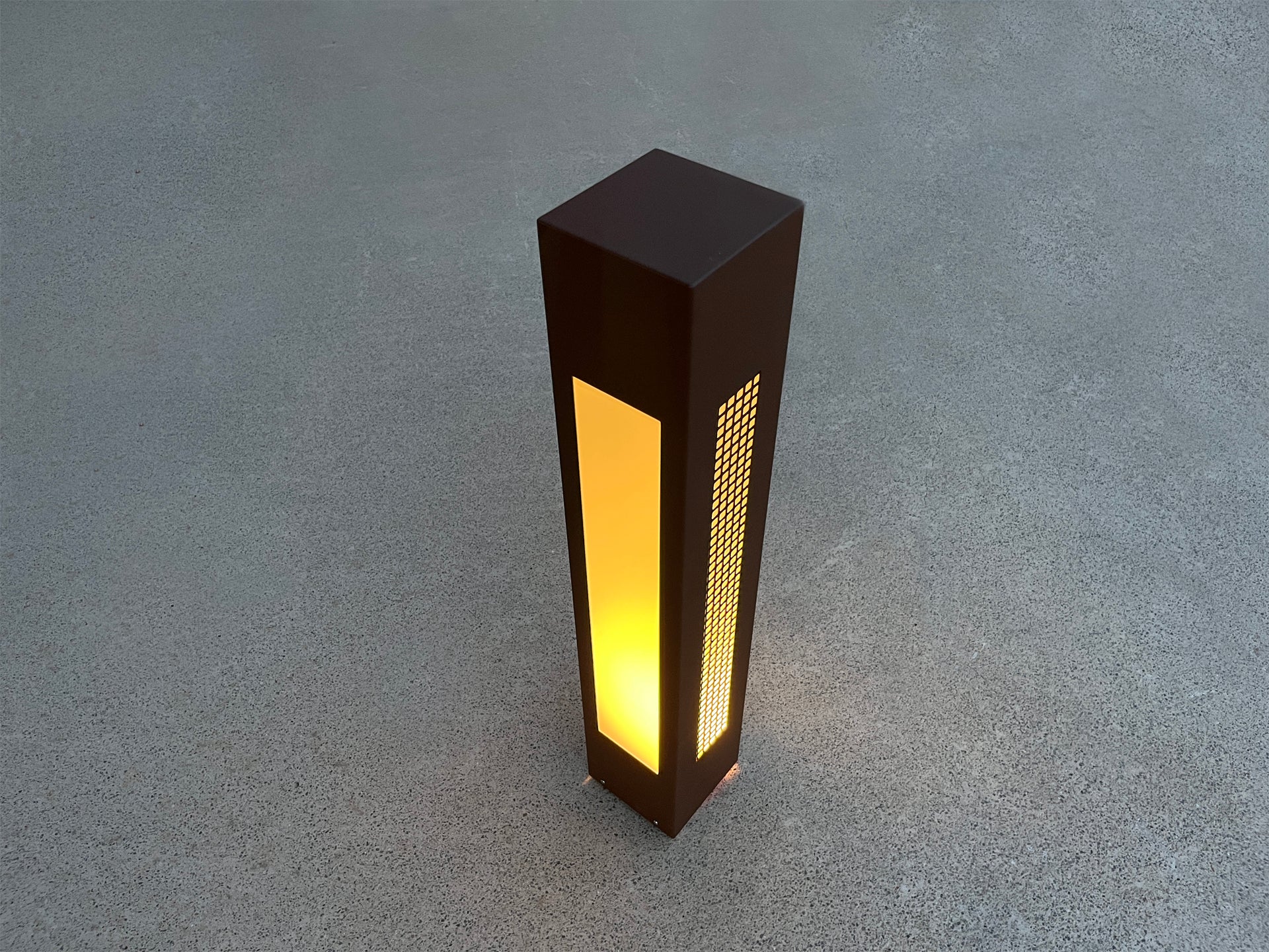 Solar wall light test