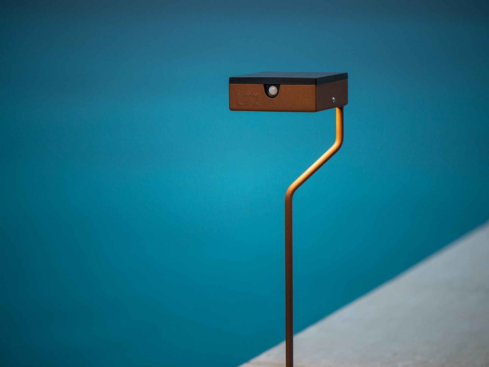 Solar wall light test