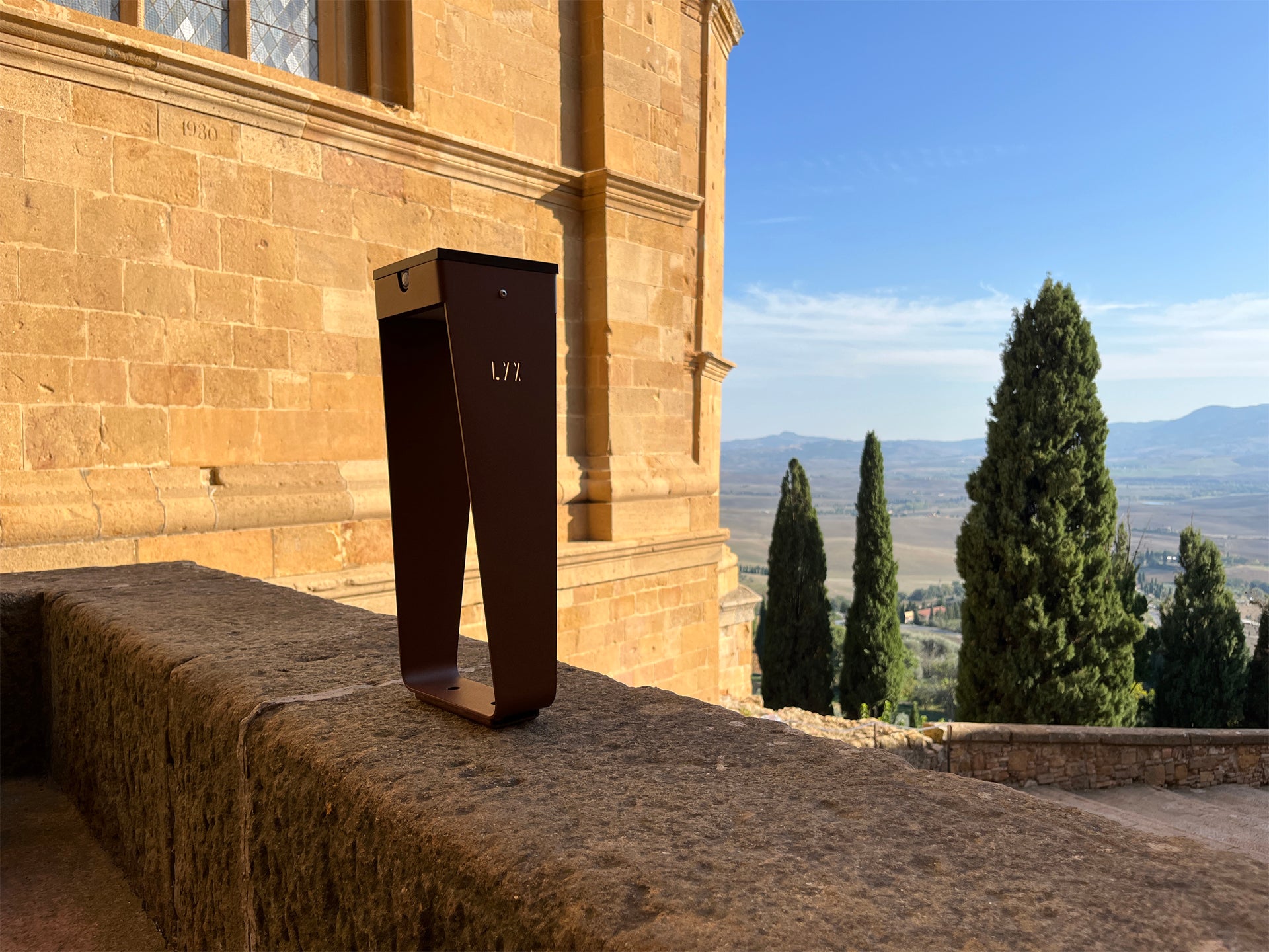 Solar wall light test