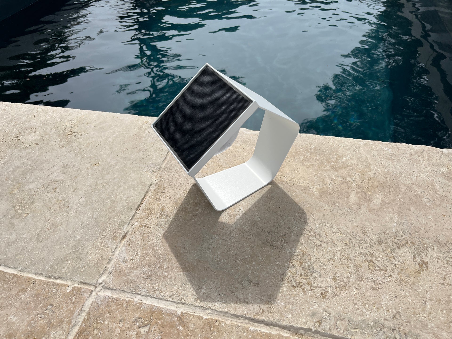 Solar wall light test