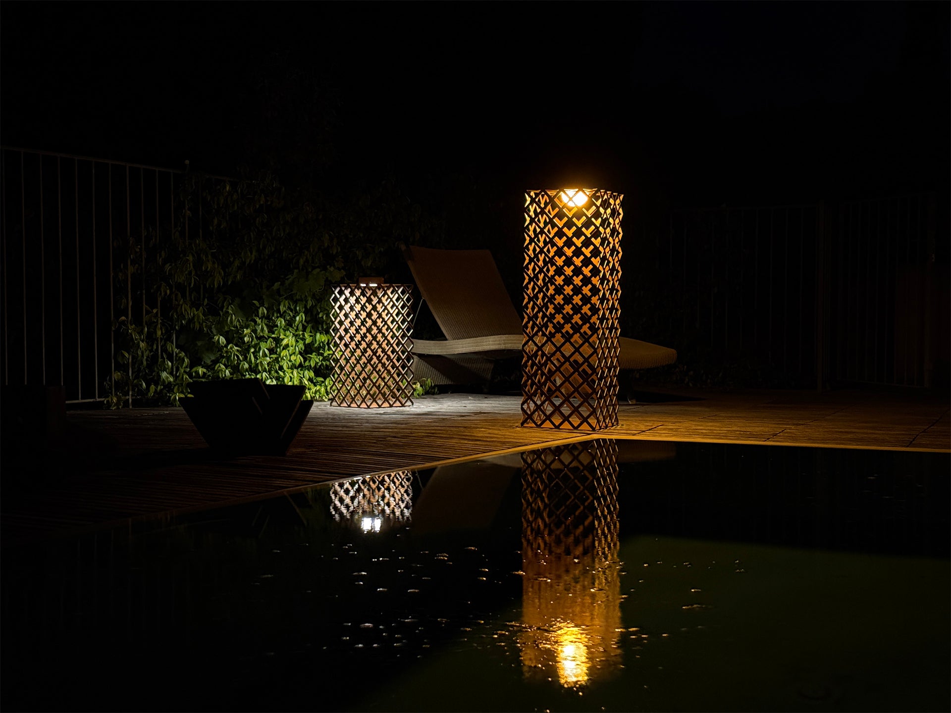 Solar wall light test