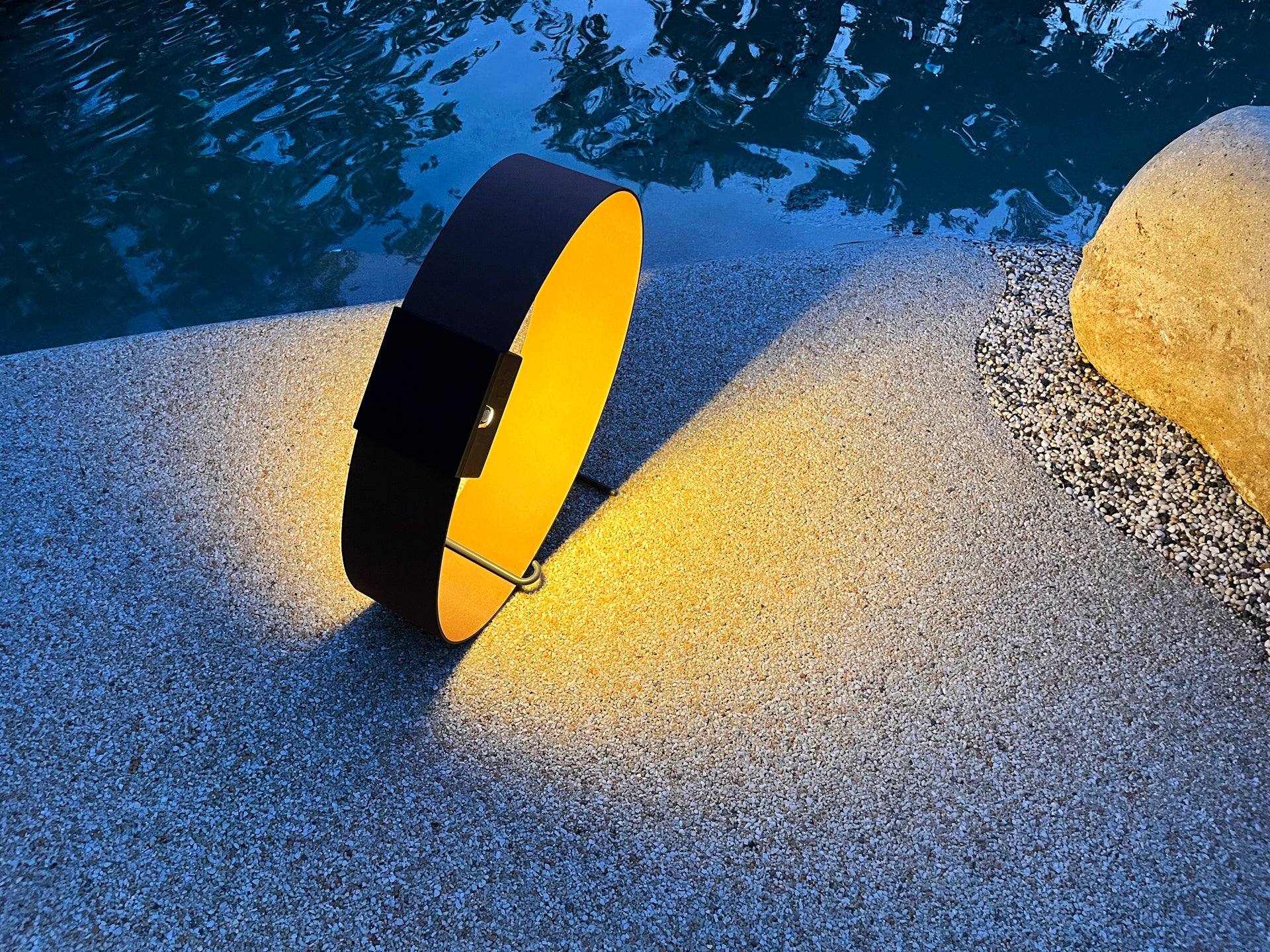 Lanterne solaire RING