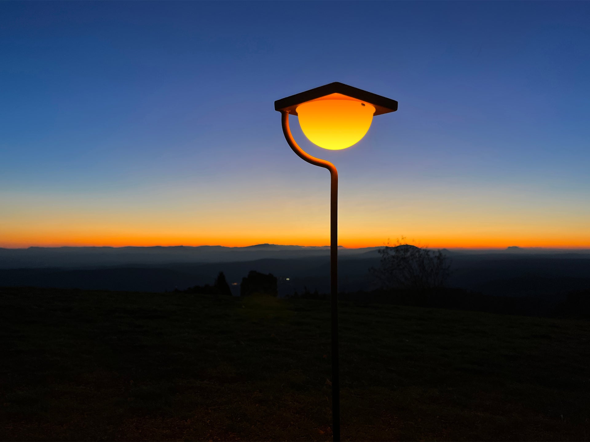 Solar wall light test