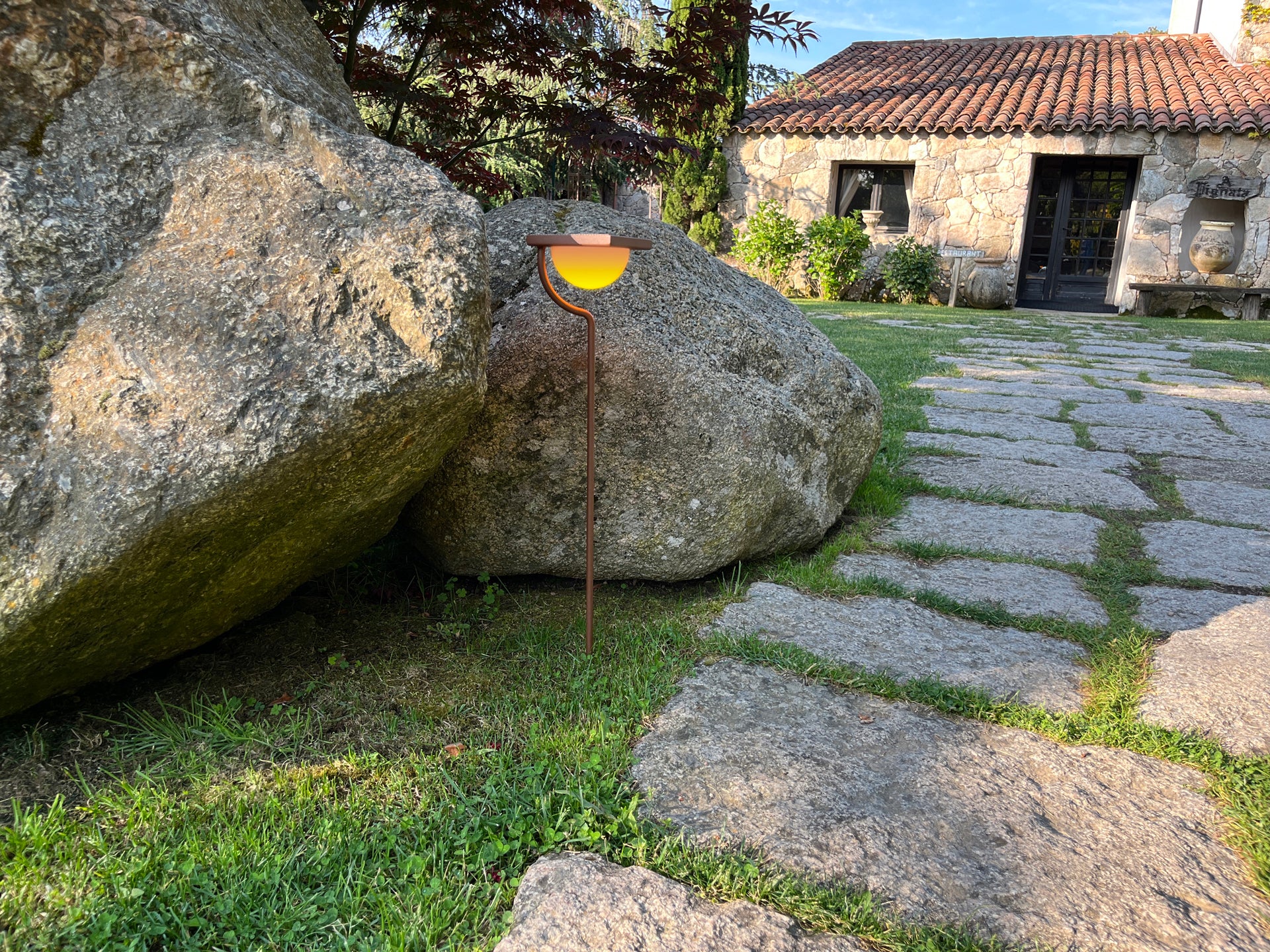 Solar wall light test