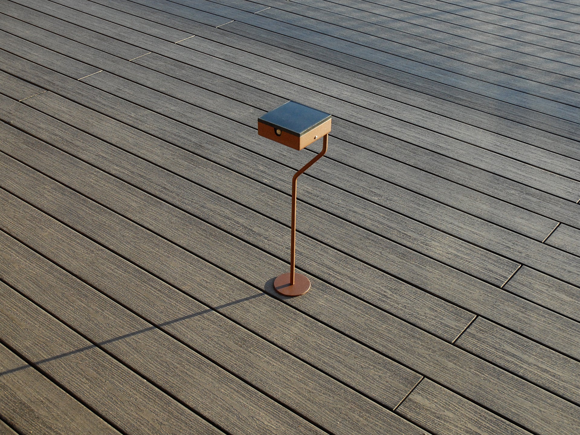 Solar wall light test