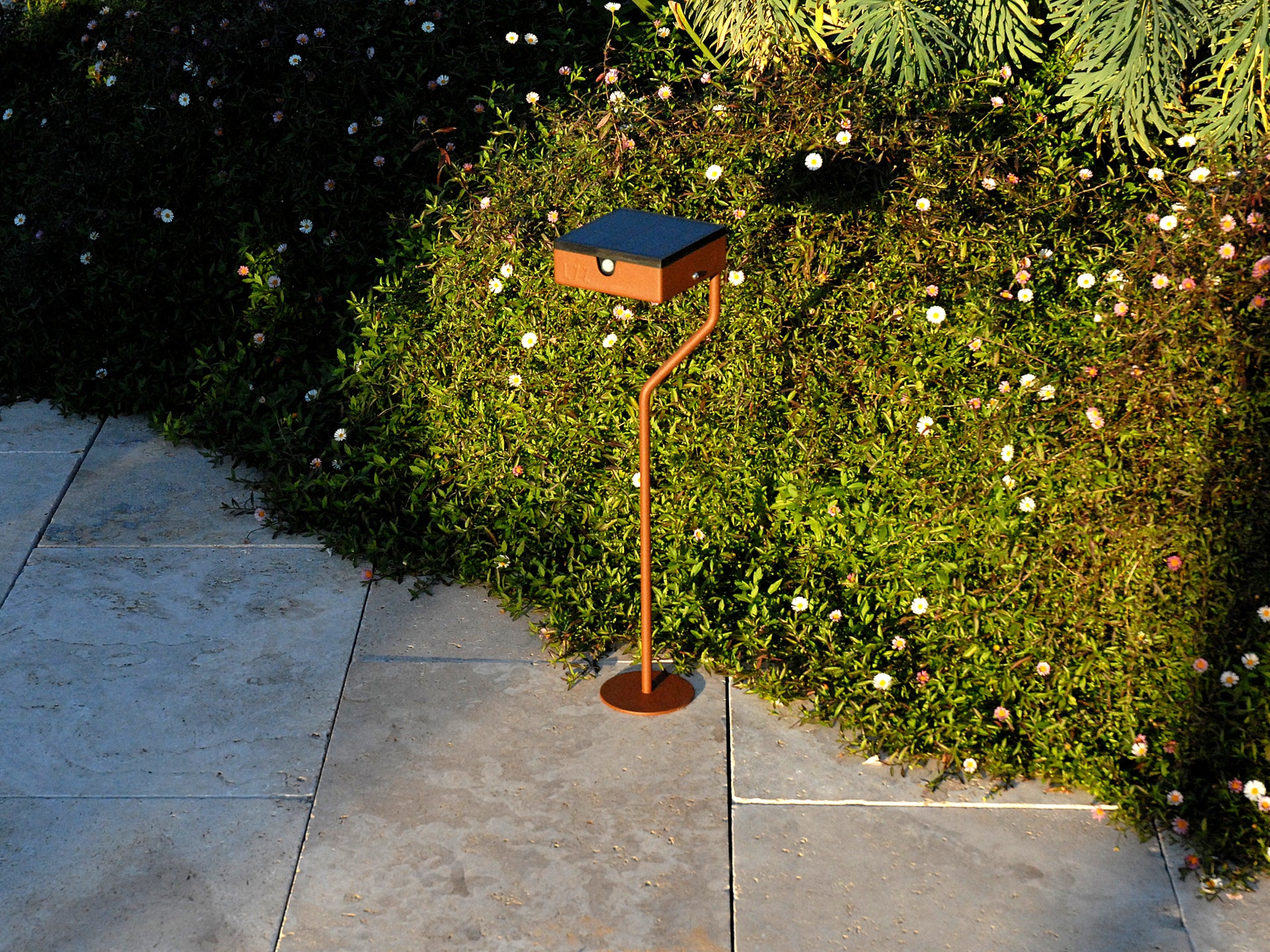 Solar wall light test