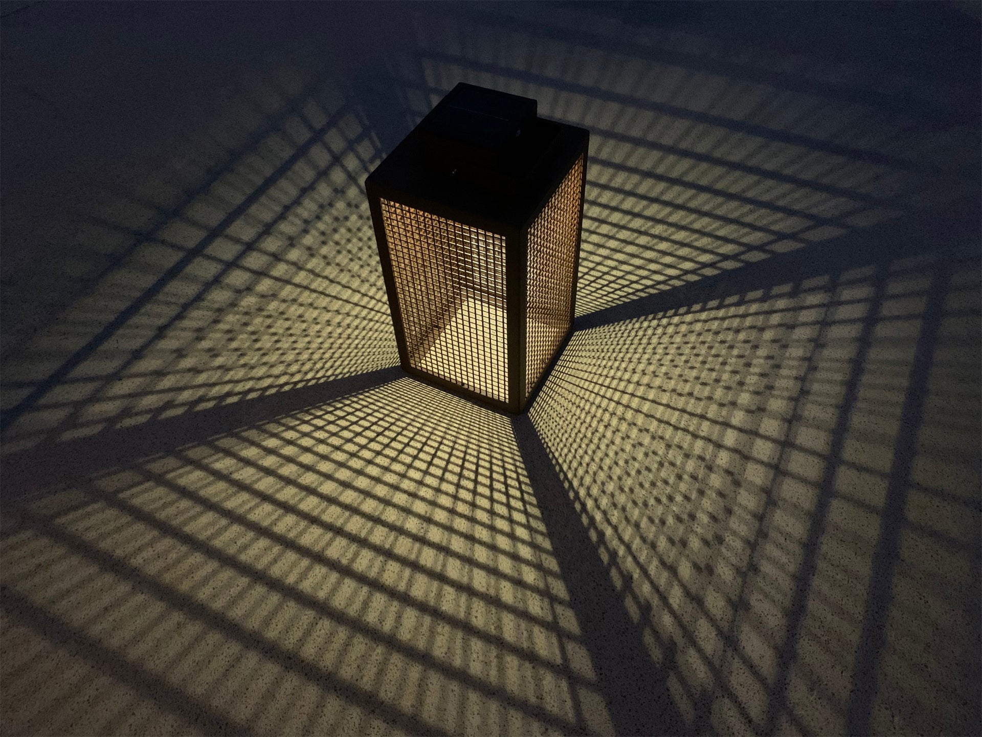 Solar wall light test