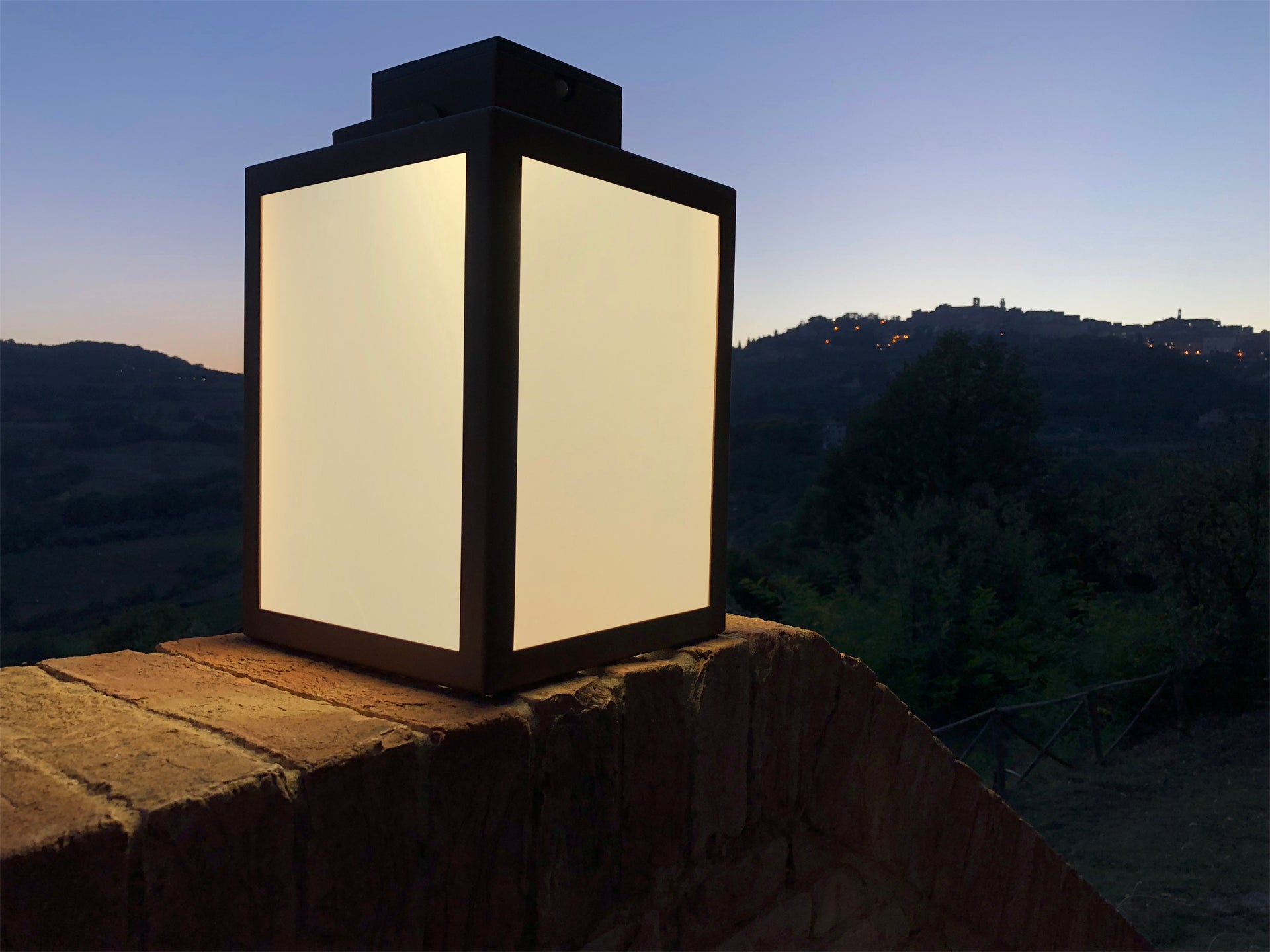 Solar wall light test