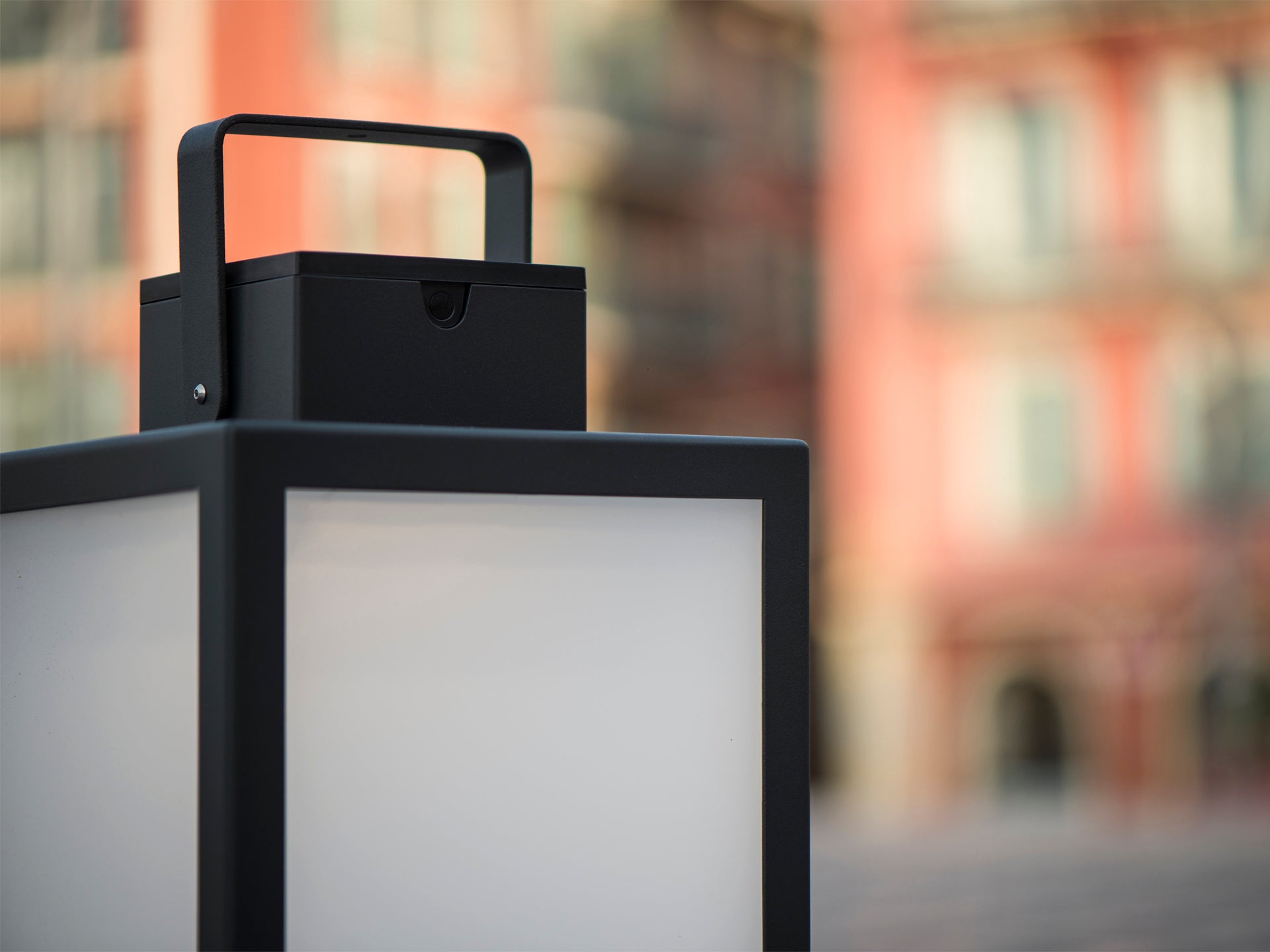 Solar wall light test