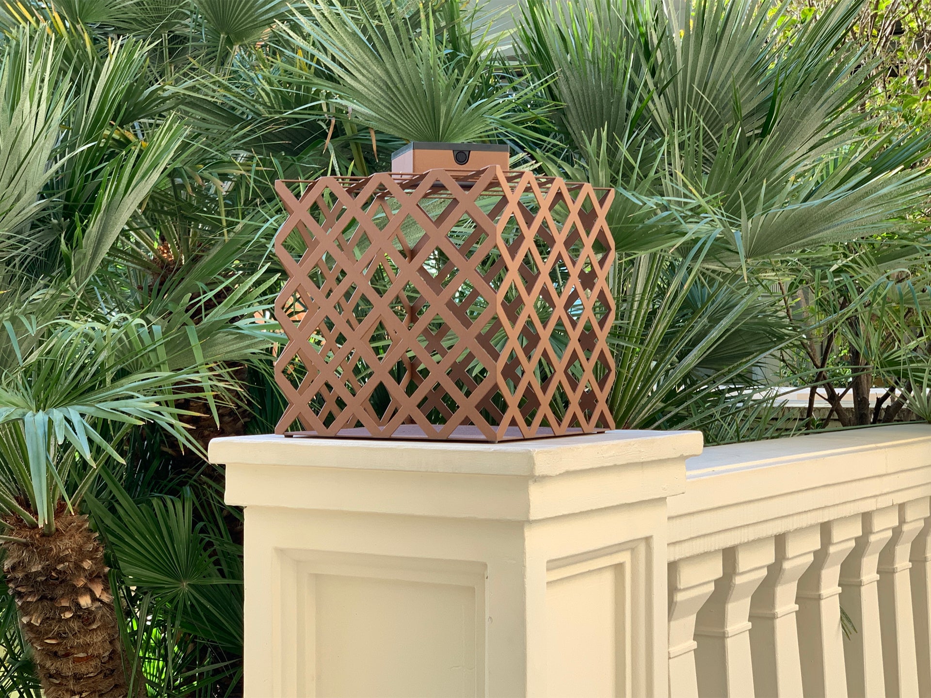 Solar wall light test