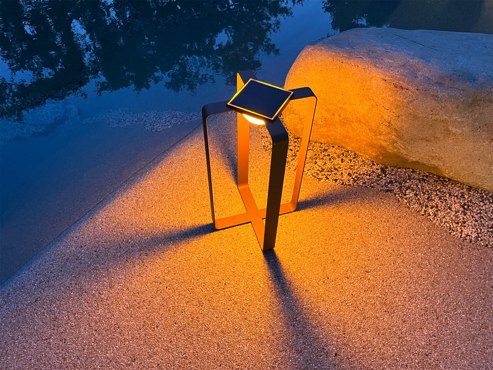 Solar wall light test