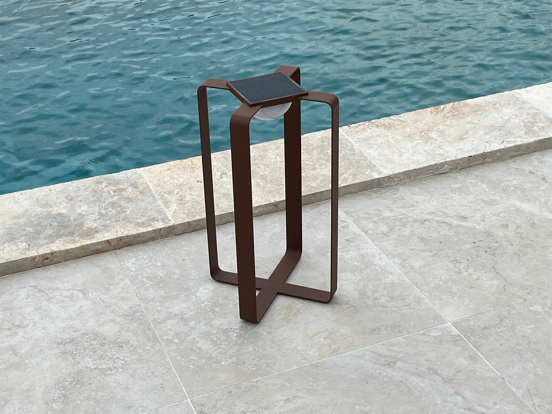 Solar wall light test