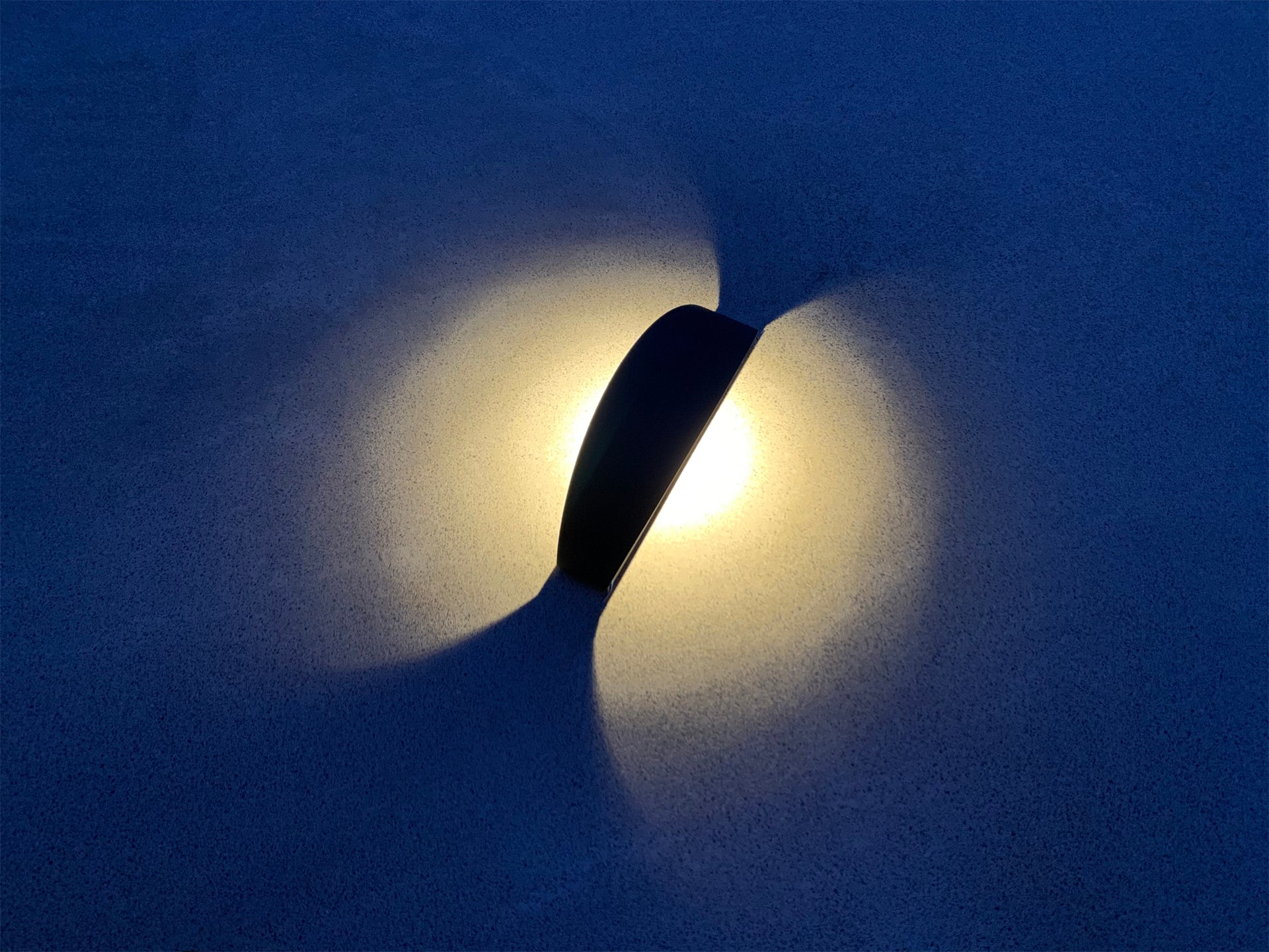 Solar wall light test