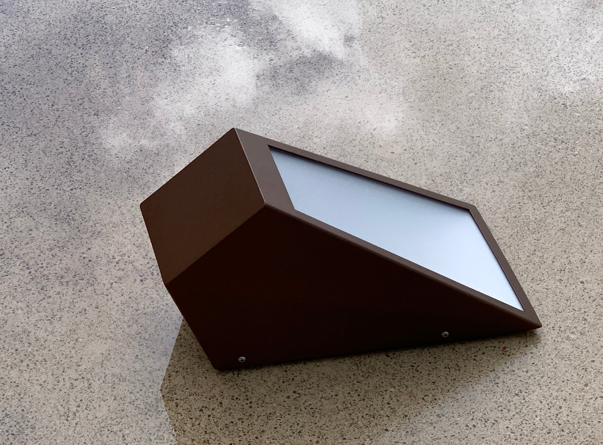 Solar wall light test