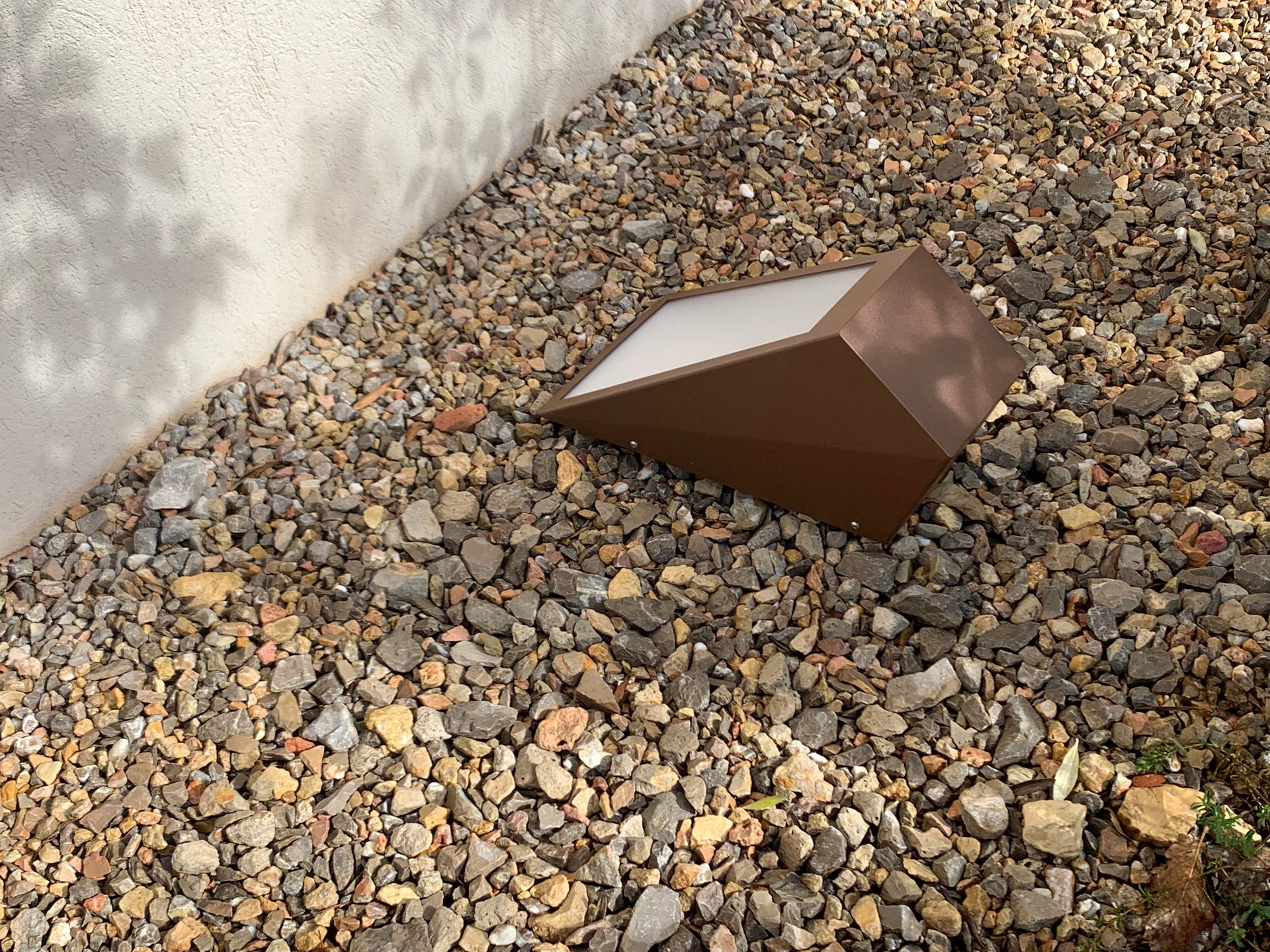 Solar wall light test